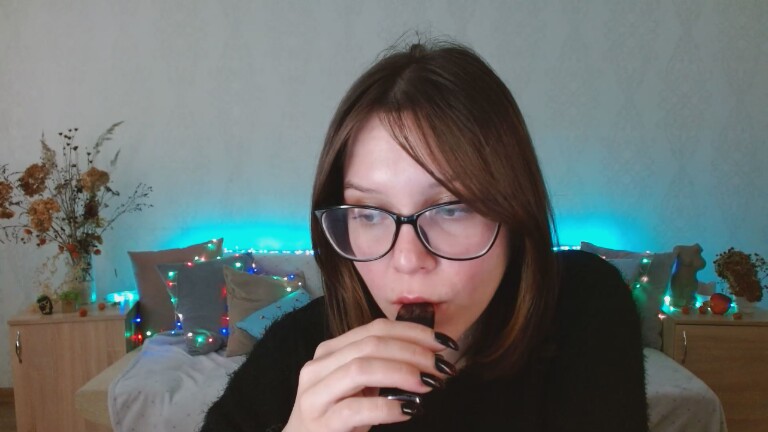 SlyfoxAlice's Streamate show and profile