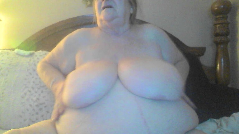 Nymphogranny's Streamate show and profile