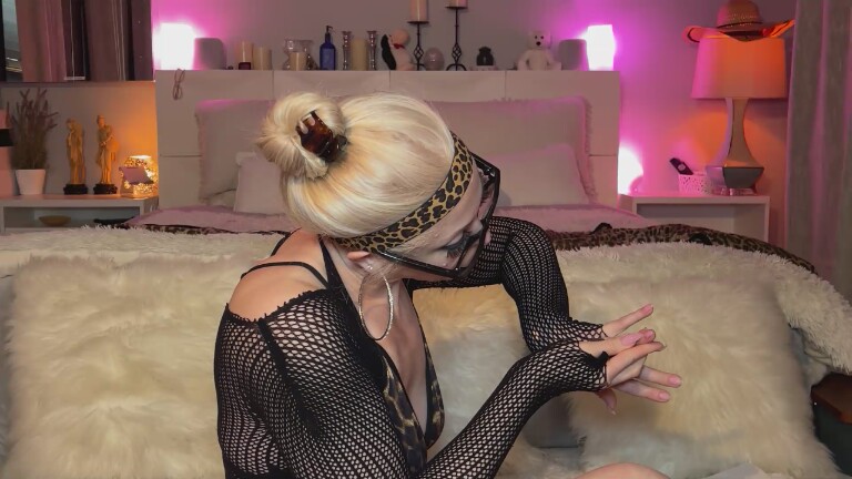 Perfektra's Streamate show and profile