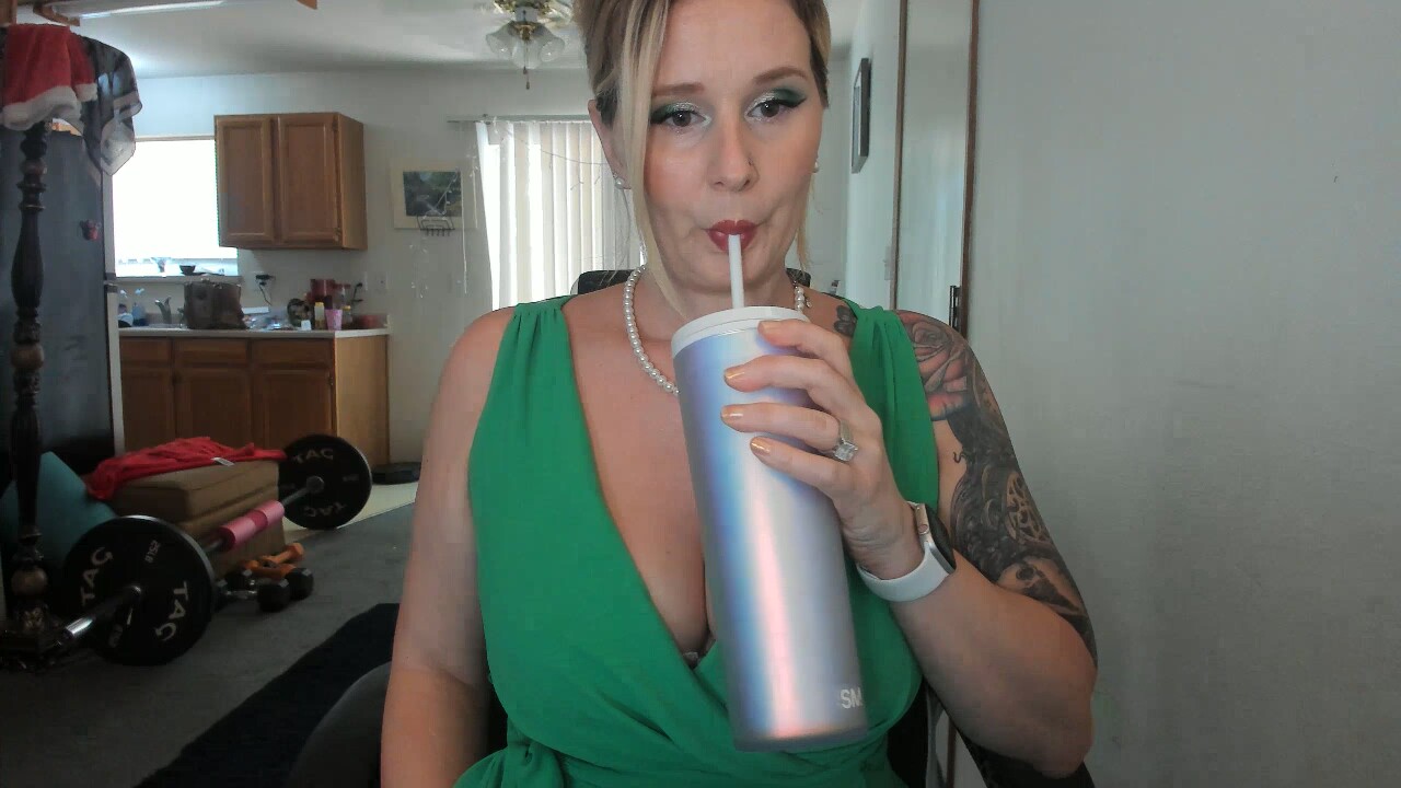 Hottyhousewife18