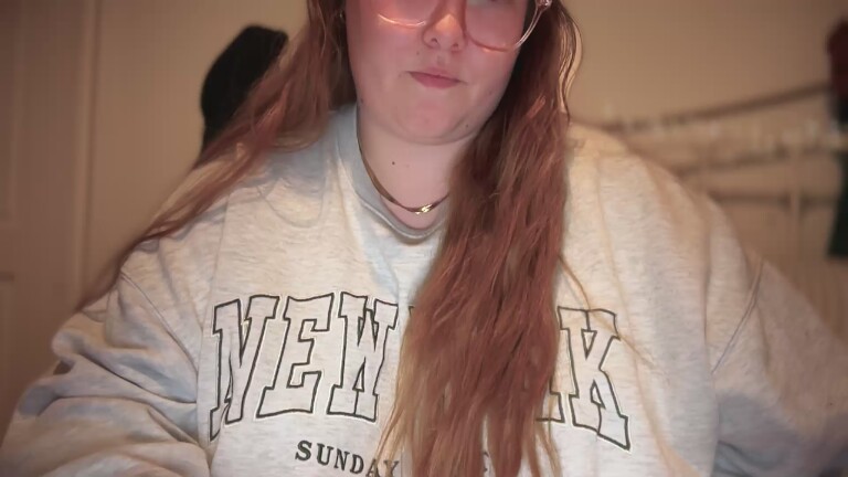 JennyRed's Streamate show and profile