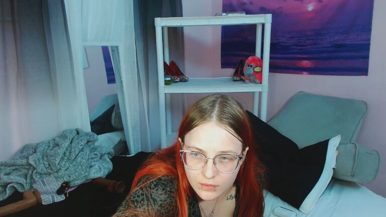 FoxyLilly's Streamate show and profile